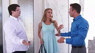 Nicole Aniston is getting pre-wedding blowjob